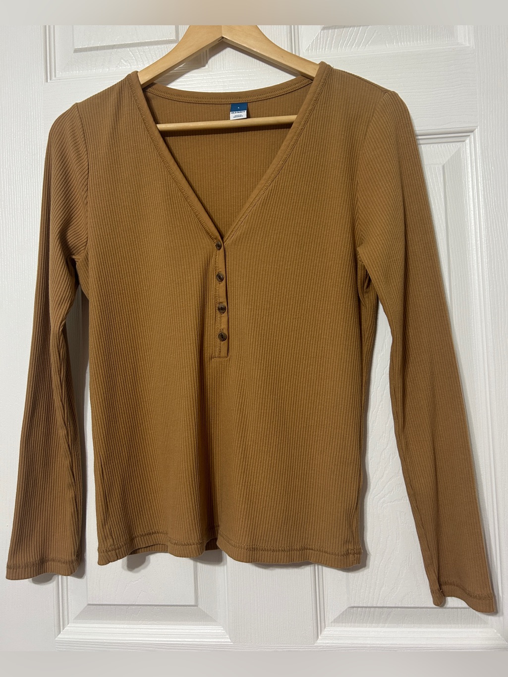 Old Navy Women’s Ribbed Henley Top Tan Stretch Knit Size L